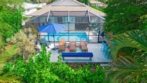 Beachy Haven 3 bed 2Bath Heated Pool Tiki Bar Sleep 6
